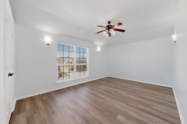 1066 Carpenter Court, Lavon, TX 75166