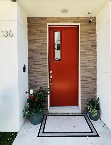 136 8TH STREET N, St Petersburg, FL 33701