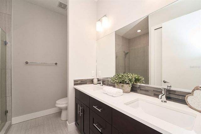 136 8TH STREET N, St Petersburg, FL 33701