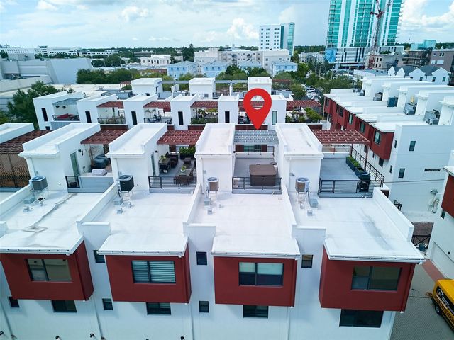 136 8TH STREET N, St Petersburg, FL 33701