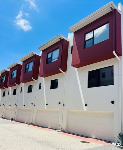 136 8TH STREET N, St Petersburg, FL 33701