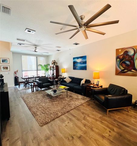 136 8TH STREET N, St Petersburg, FL 33701