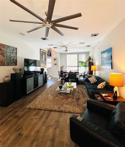 136 8TH STREET N, St Petersburg, FL 33701