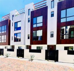 136 8TH STREET N, St Petersburg, FL 33701