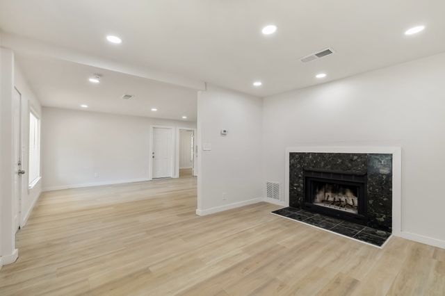 2108 Oakwood Street, Haltom City, TX 76117