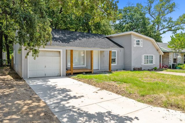 2108 Oakwood Street, Haltom City, TX 76117
