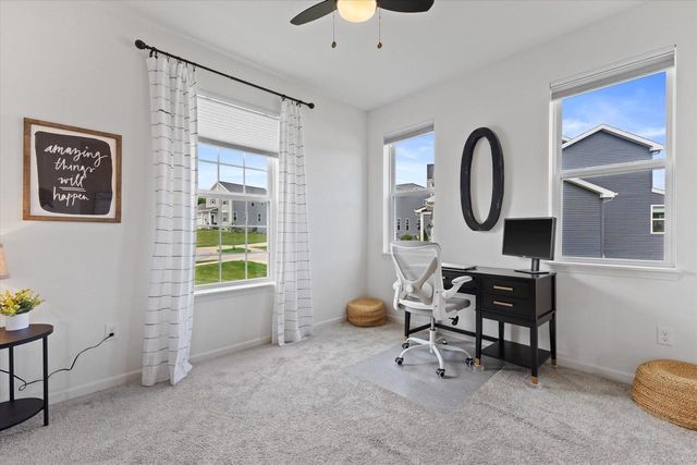 2501 Marie CIRCLE, Waukesha, WI 53189