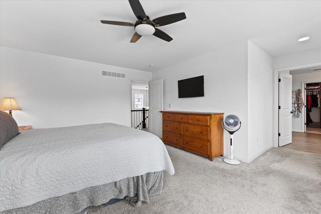 2501 Marie CIRCLE, Waukesha, WI 53189