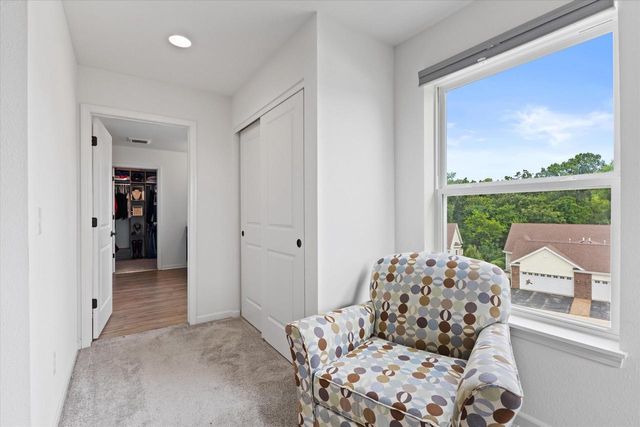 2501 Marie CIRCLE, Waukesha, WI 53189