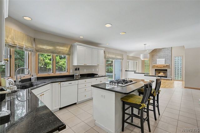32 Vassar Drive, Amherst, NY 14068