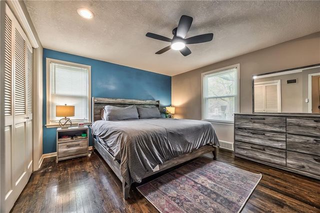 404 S Winterbrooke Drive, Olathe, KS 66062