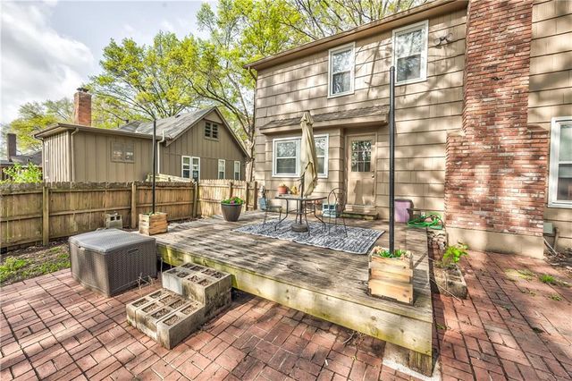 404 S Winterbrooke Drive, Olathe, KS 66062