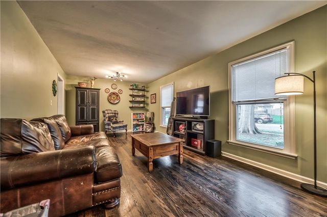 404 S Winterbrooke Drive, Olathe, KS 66062