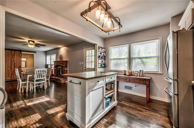 404 S Winterbrooke Drive, Olathe, KS 66062