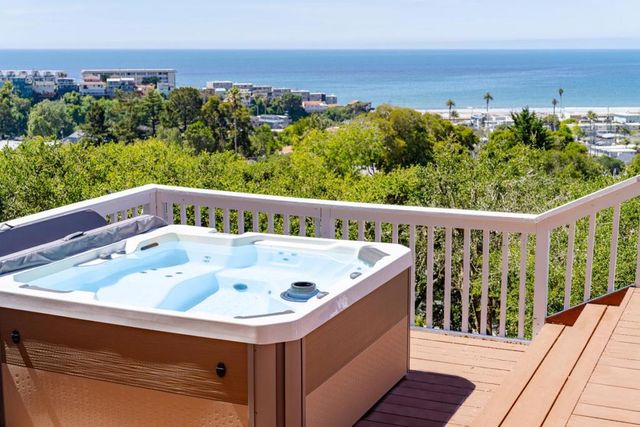 220 Shoreview Drive, Aptos, CA 95003