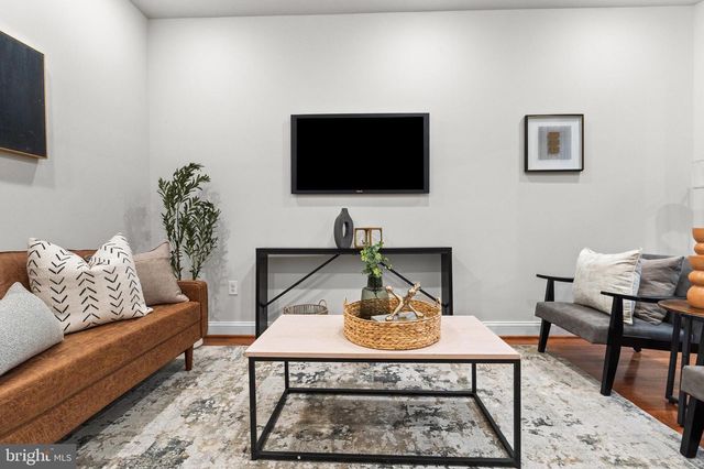 2103 MCCULLOH ST, Baltimore, MD 21217