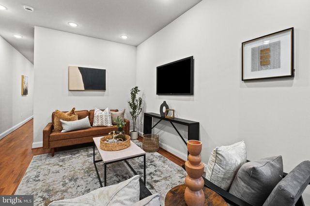 2103 MCCULLOH ST, Baltimore, MD 21217