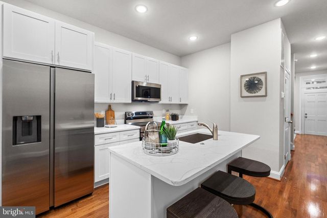 2103 MCCULLOH ST, Baltimore, MD 21217