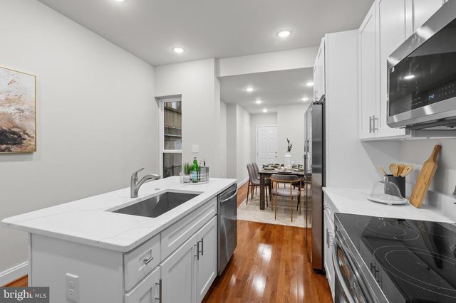 2103 MCCULLOH ST, Baltimore, MD 21217