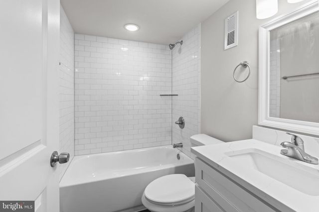 2103 MCCULLOH ST, Baltimore, MD 21217