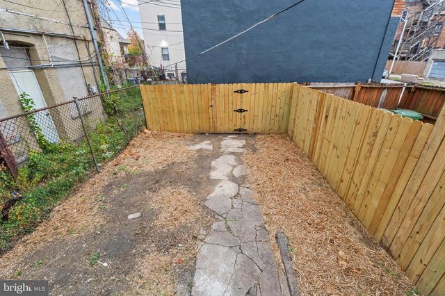 2103 MCCULLOH ST, Baltimore, MD 21217