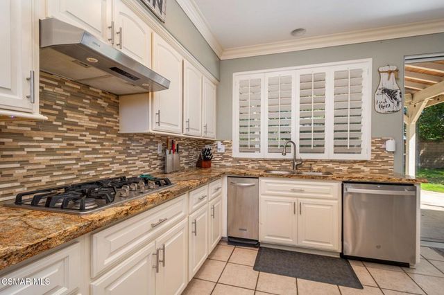 1014 Borden Avenue, Simi Valley, CA 93065