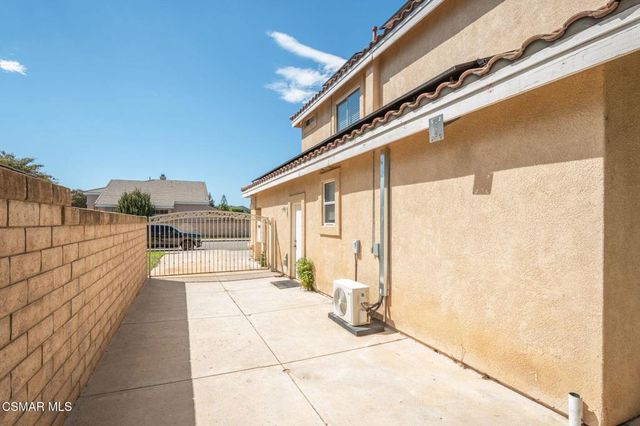 1014 Borden Avenue, Simi Valley, CA 93065