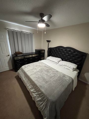 4915 Pinemore Lane, Lake Worth, FL 33463