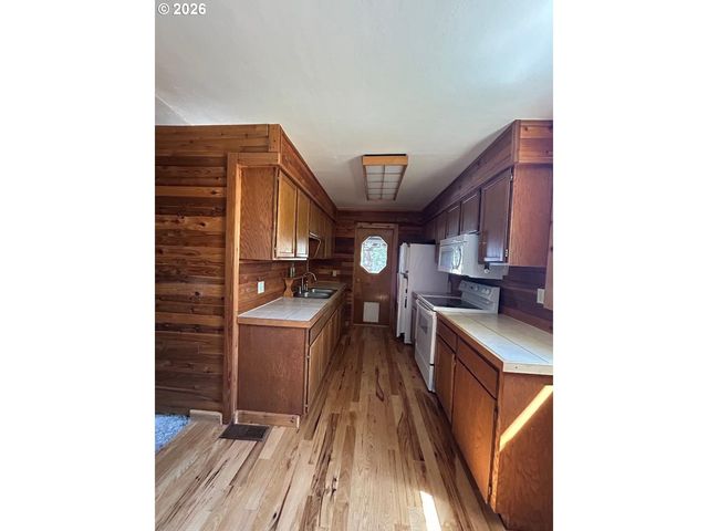 238 DAWSON St, Halfway, OR 97834