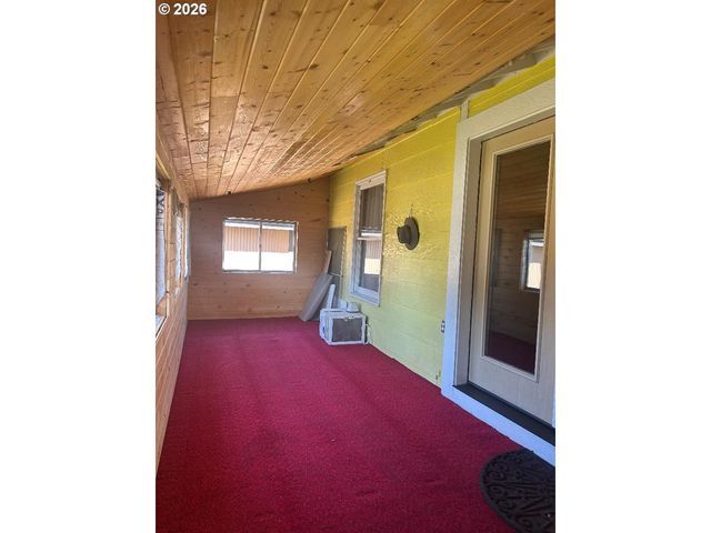 238 DAWSON St, Halfway, OR 97834