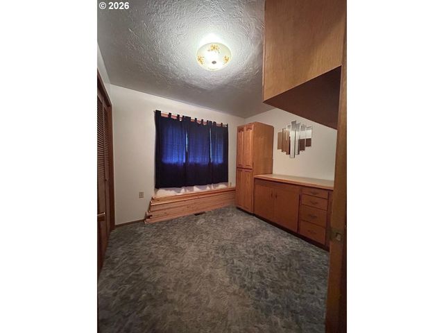 238 DAWSON St, Halfway, OR 97834