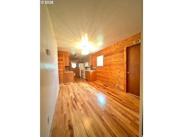 238 DAWSON St, Halfway, OR 97834