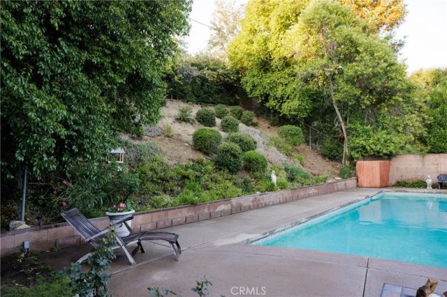 26261 Veva Way, Calabasas, CA 91302