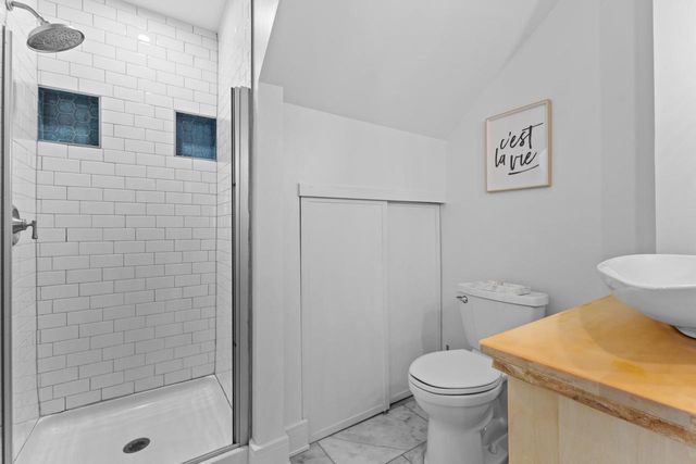 1850 Arlington PLACE, Milwaukee, WI 53202