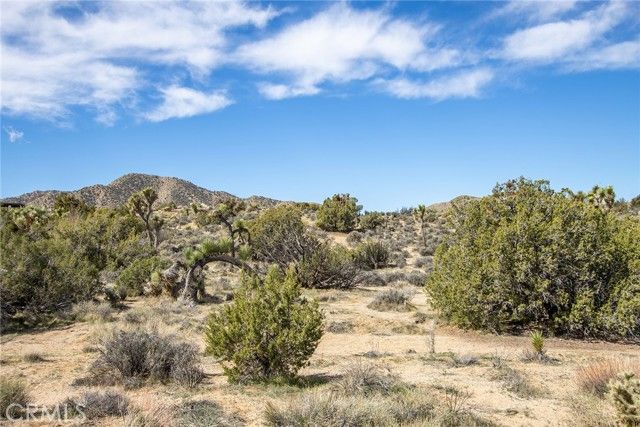 9486 Carmelita Circle, Yucca Valley, CA 92284