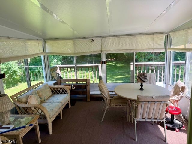 31 Iroquois Trl, Denville Twp., NJ 07834