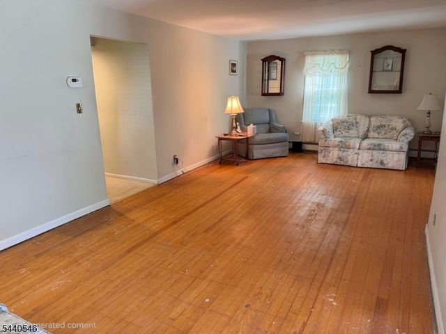 31 Iroquois Trl, Denville Twp., NJ 07834