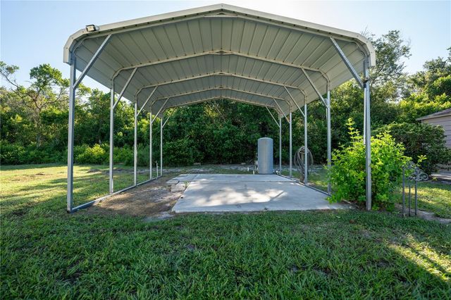 2124 FOX RUN LANE, Lake Wales, FL 33898