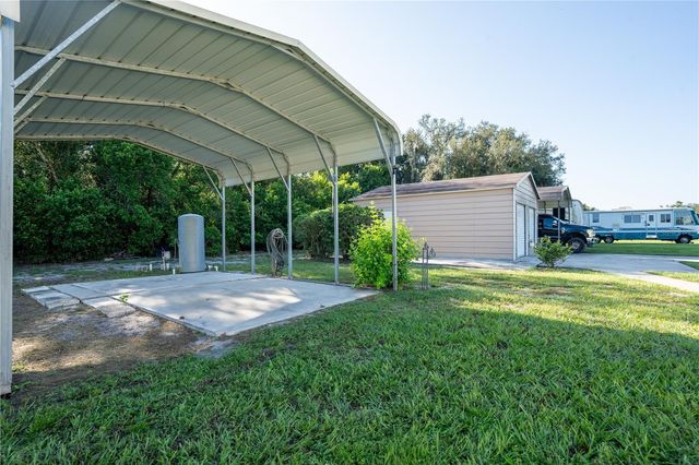 2124 FOX RUN LANE, Lake Wales, FL 33898