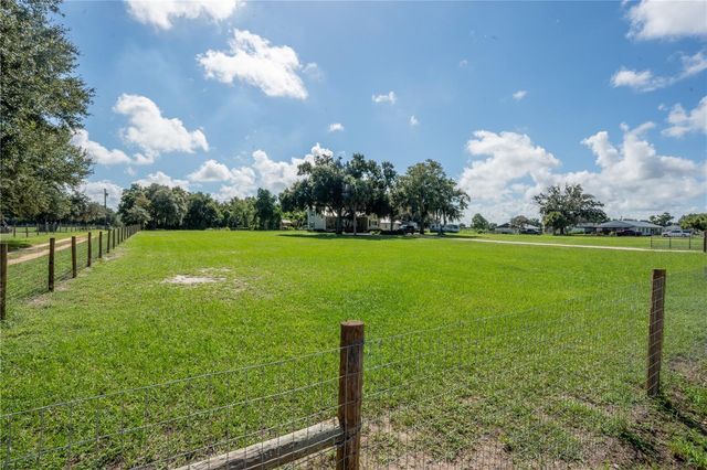 2124 FOX RUN LANE, Lake Wales, FL 33898