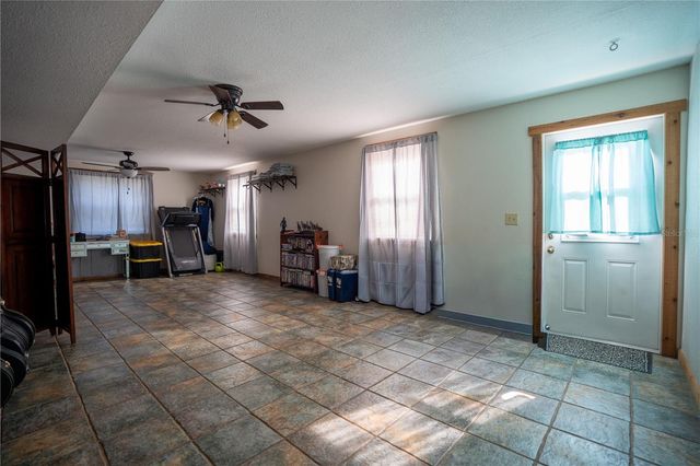 2124 FOX RUN LANE, Lake Wales, FL 33898