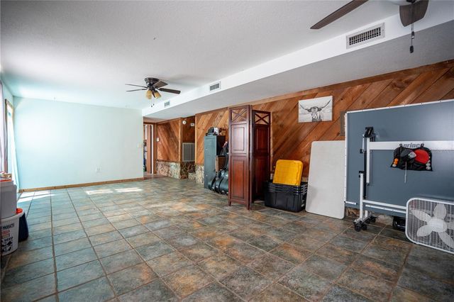 2124 FOX RUN LANE, Lake Wales, FL 33898