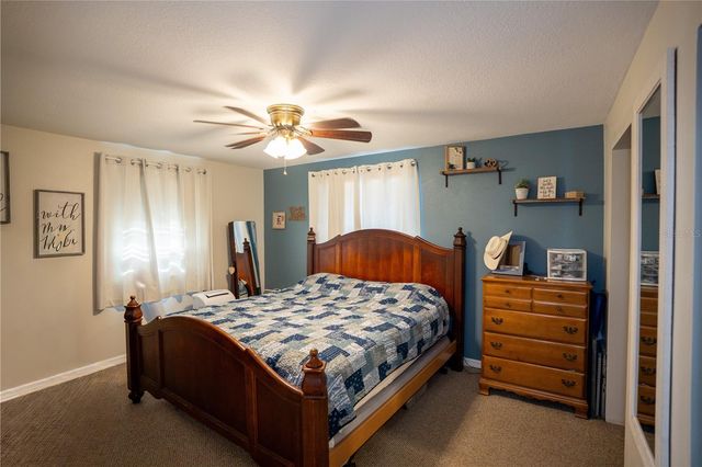 2124 FOX RUN LANE, Lake Wales, FL 33898