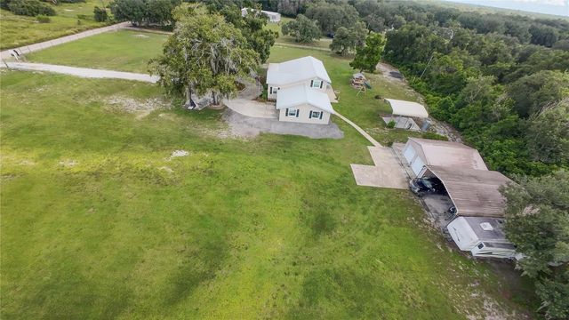 2124 FOX RUN LANE, Lake Wales, FL 33898