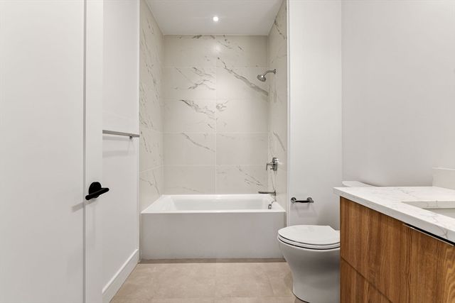 33 A Street 504, Boston, MA 02127