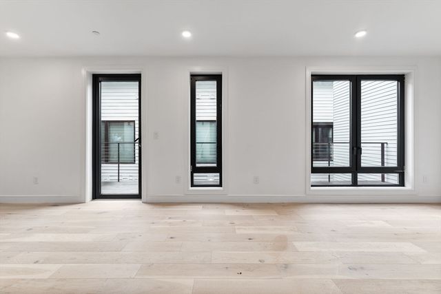 33 A Street 504, Boston, MA 02127