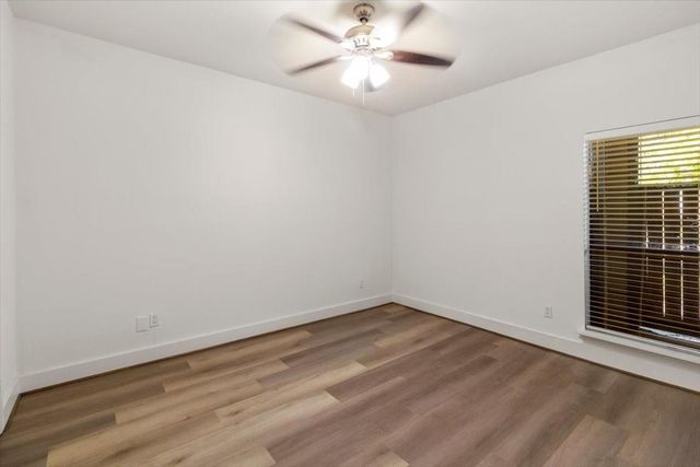 2025 Augusta Drive 203, Houston, TX 77057