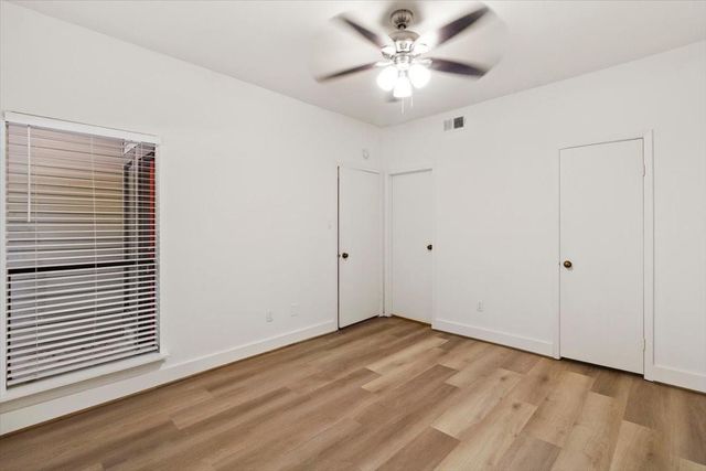 2025 Augusta Drive 203, Houston, TX 77057