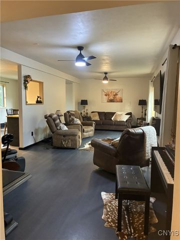 271 Ridge Road, Oswego, NY 13126