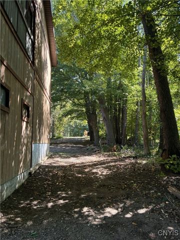 271 Ridge Road, Oswego, NY 13126